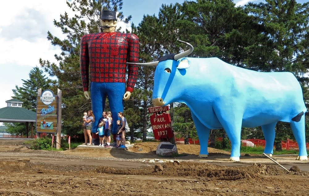 Paul Bunyan Statue